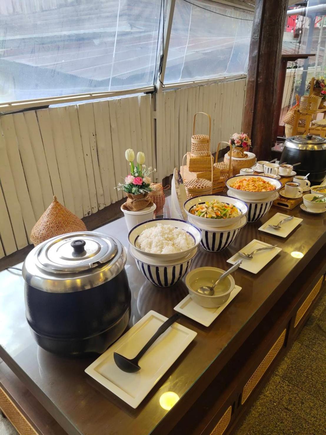 Regent Lodge Lampang Eksteriør bilde